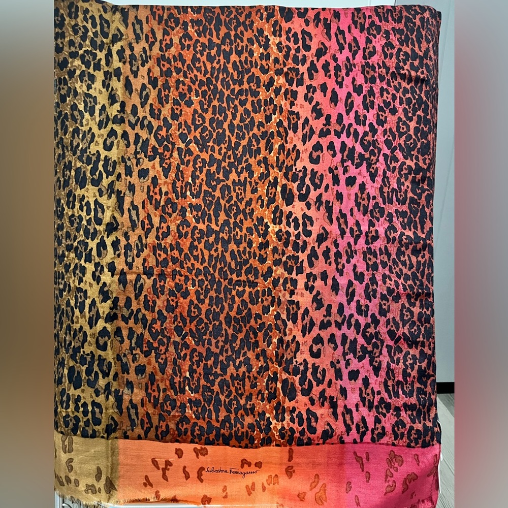 🔥Salvatore  Ferragamo Long Silk/ Cashmere Scarf